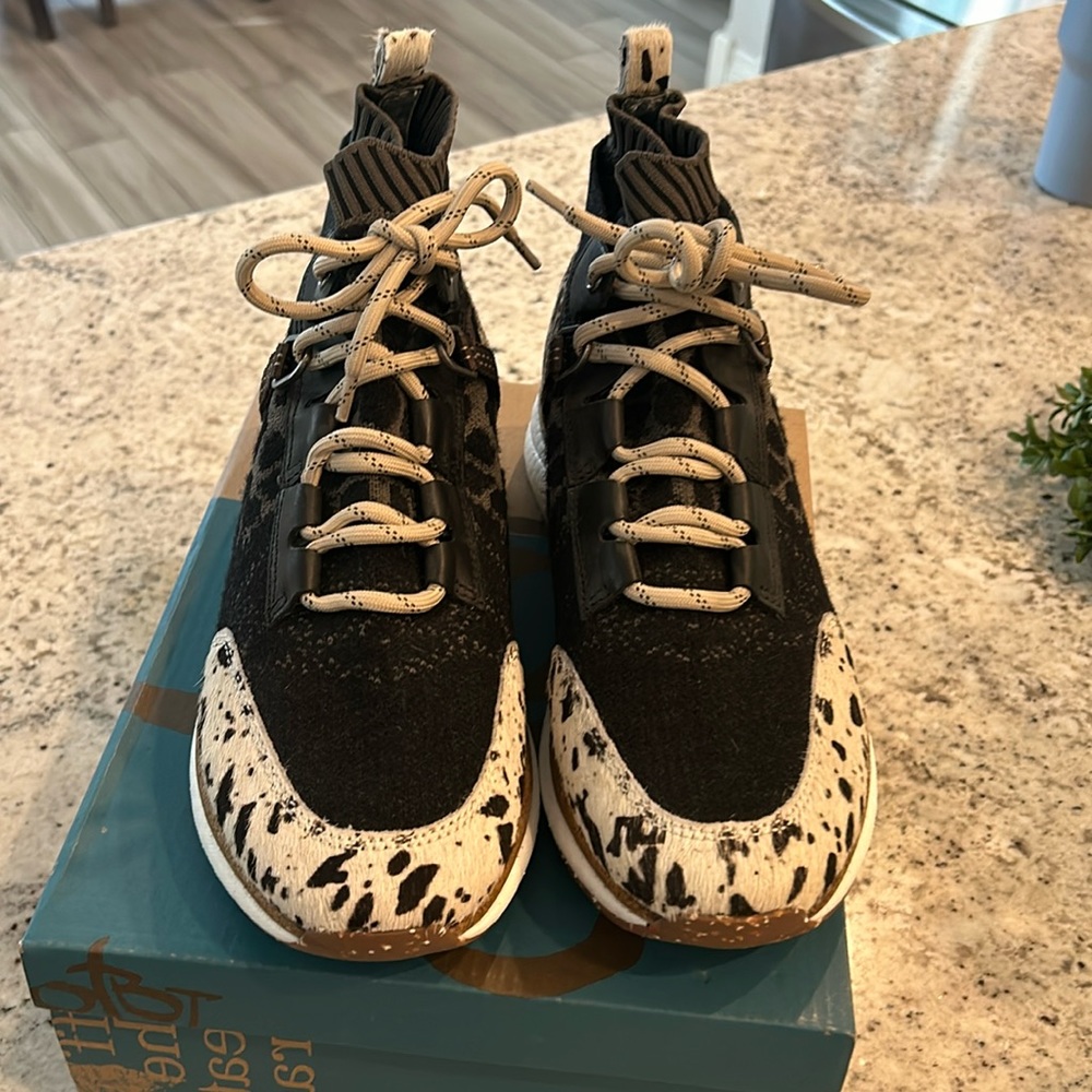 OTBT black with animal print high top shoes. Never worn.